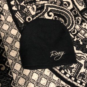 roxy black beanie